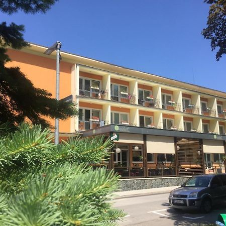 Turčianske Teplice Hotel Rezident מראה חיצוני תמונה