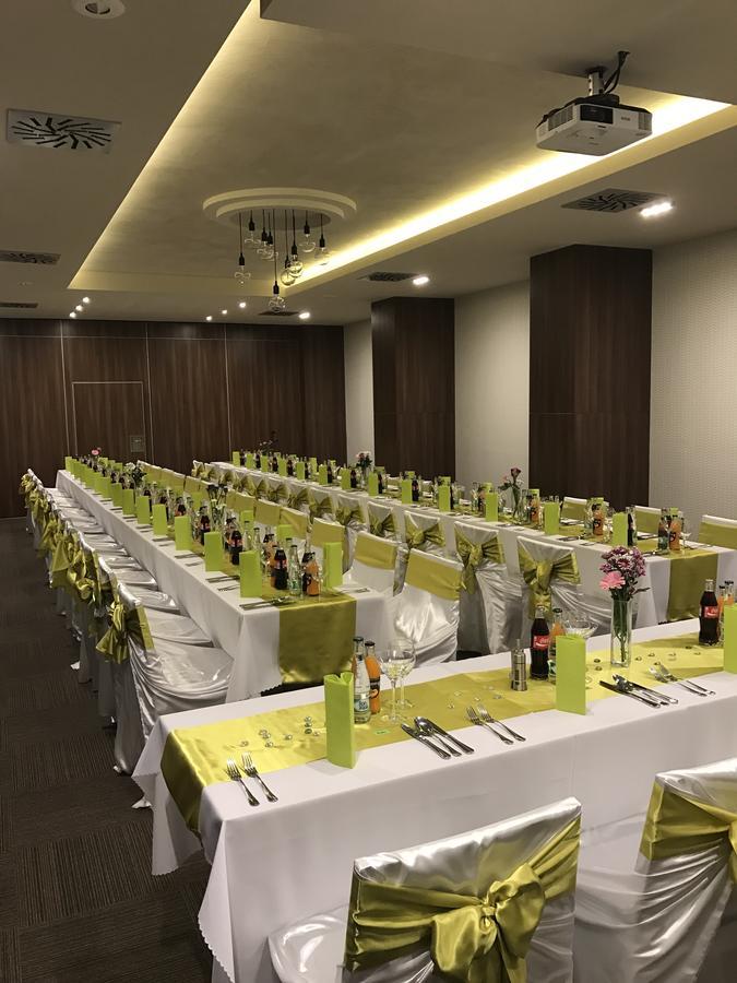 Turčianske Teplice Hotel Rezident מראה חיצוני תמונה