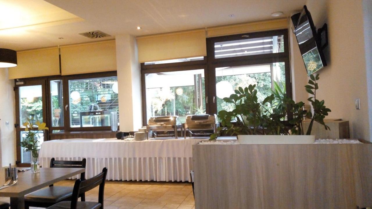Turčianske Teplice Hotel Rezident מראה חיצוני תמונה